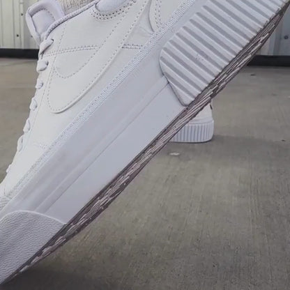 WMNS NIKE COURT LEGACY LIFT